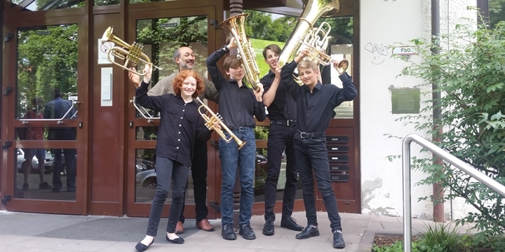 Das Blechbläserquartett der Musik- und Kunstschule Jena unter leitung von Anatoli Michaelis gewinnt den 2. Preis beim Bundeswettbewerb Jugend musiziert in Paderborn