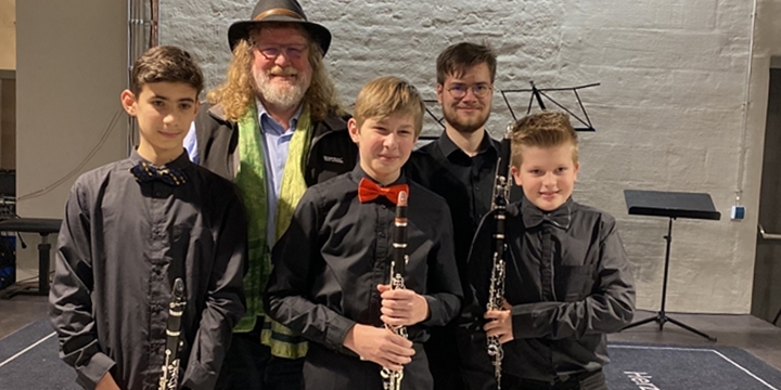 Lorenz Will, Tobias Burchardt, Oskar Oberle, Jean-Luc Duparré mit Lehrer Fritz Gottfried