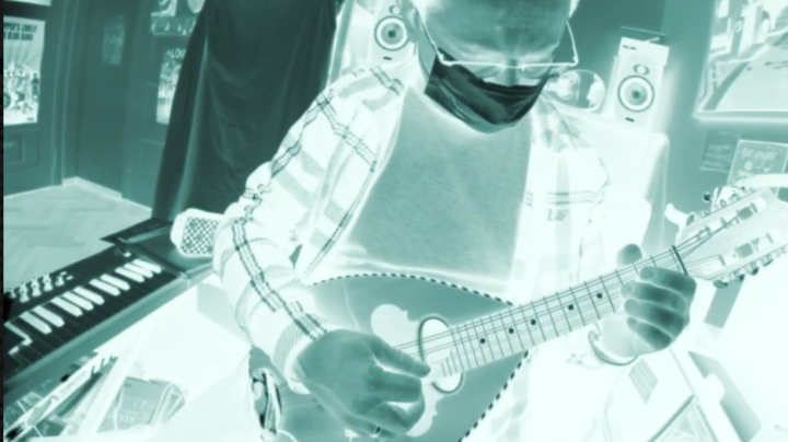 Markus Ziller-Schmidt spielt den Corona Blues_YouTube Screenshot